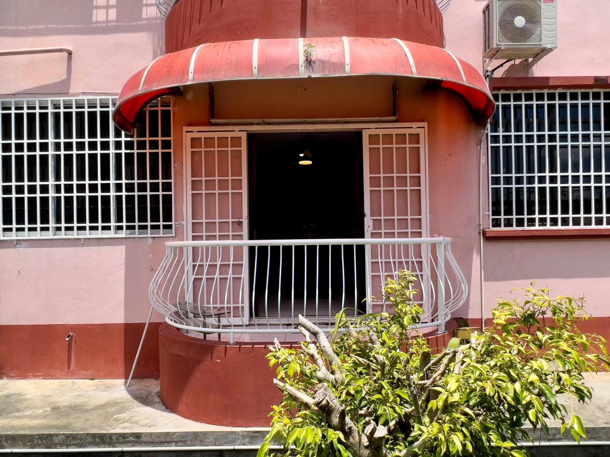 Hush Inn At Taman Penampang Kota Kinabalu Kültér fotó